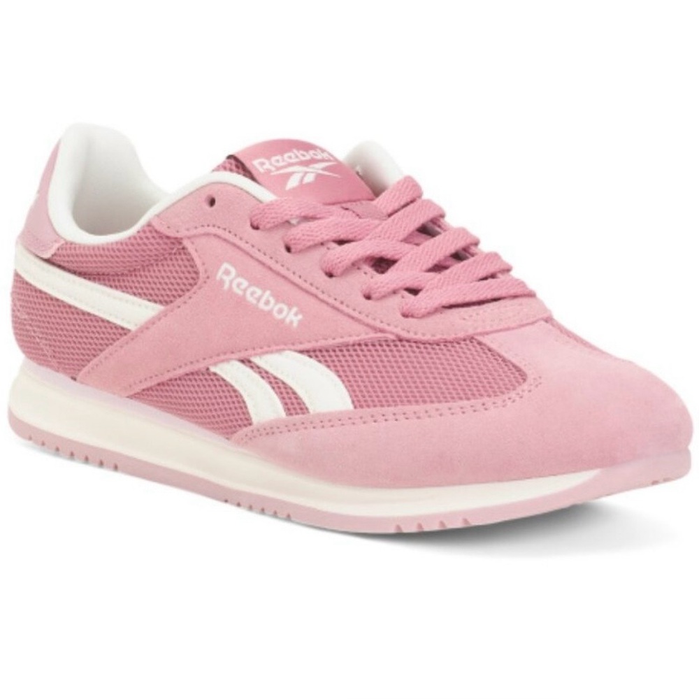 NWT Reebok Pink Suede & Mesh Low-Top women’s Sneaker 9